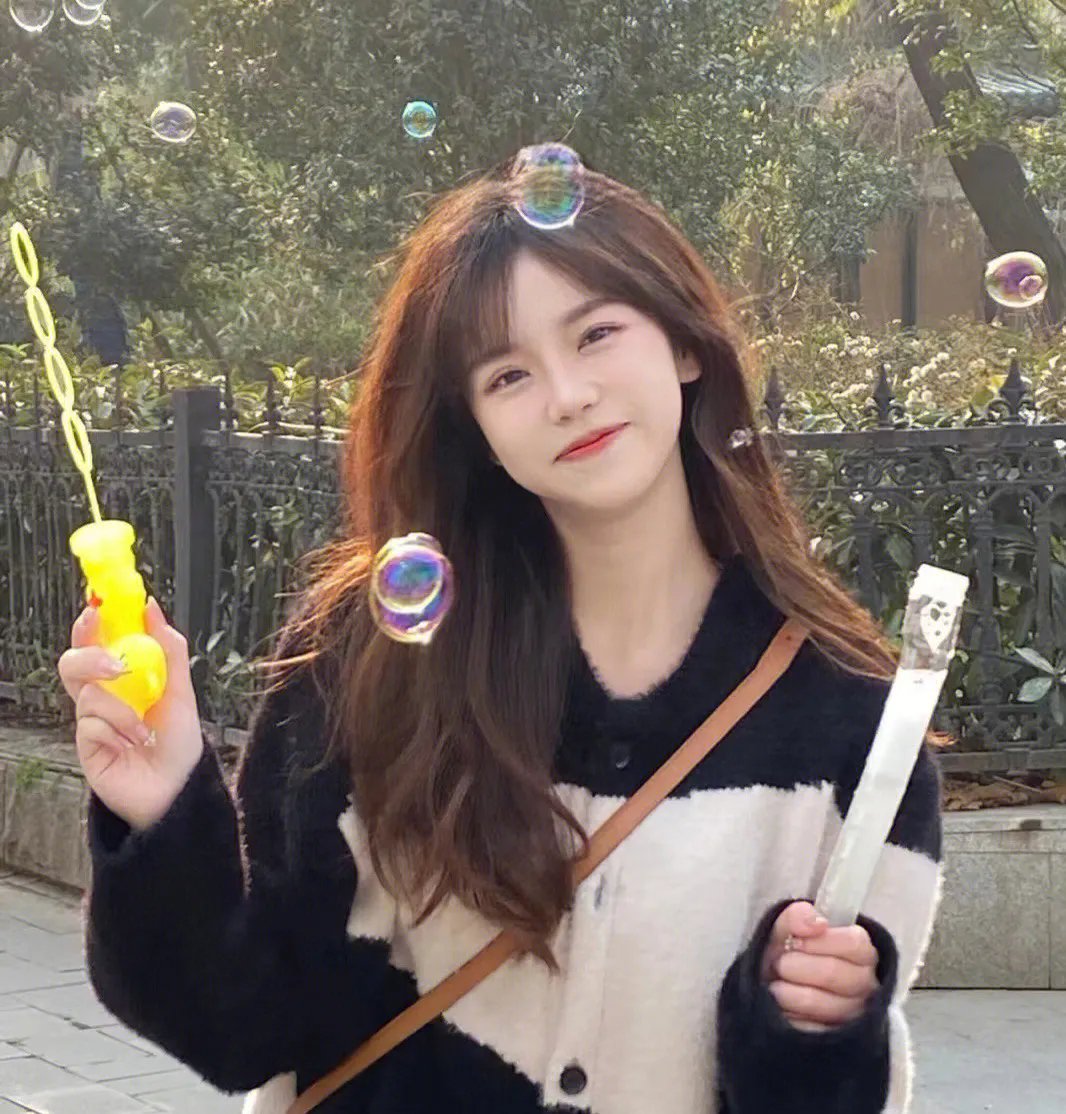 橱窗里的兔子先生